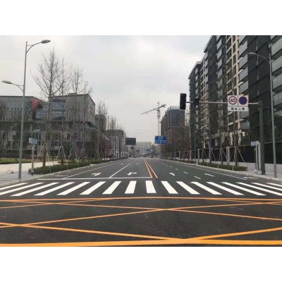 道路標(biāo)線(xiàn)